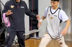 队长伤愈复出，球队士气大振的简单介绍