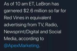 社交媒体疯传，球队精彩瞬间引爆网络