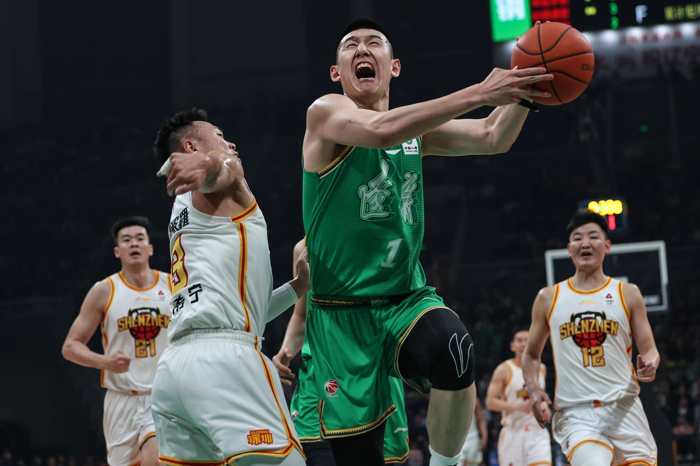高潮迭起！CBA季后赛争夺激烈