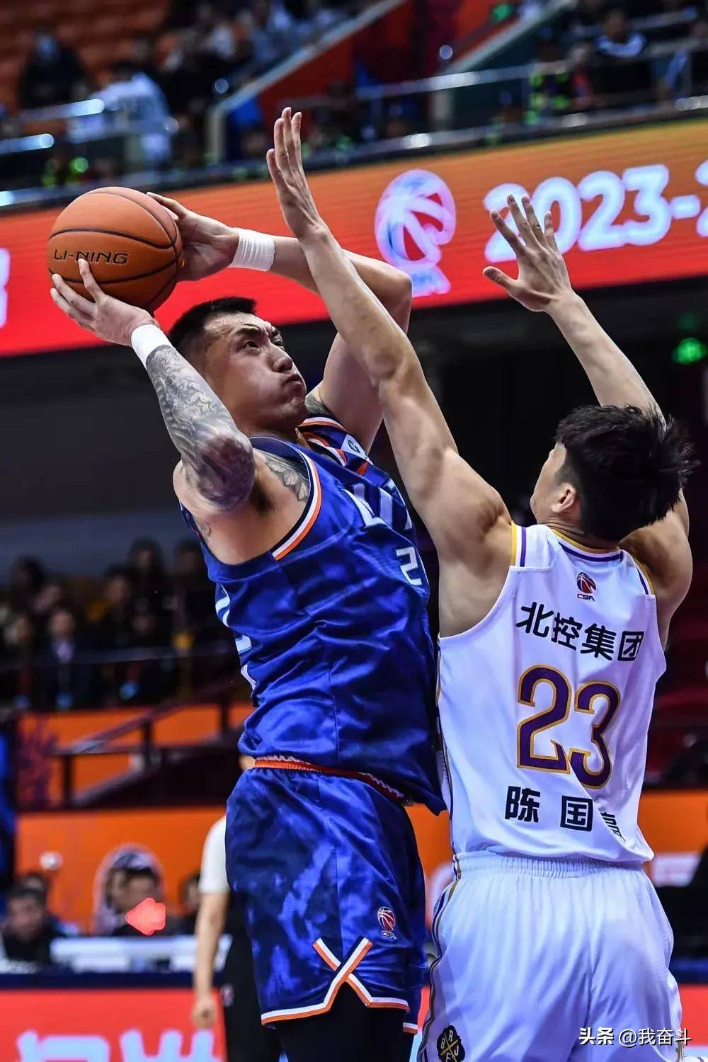 北京男篮客场略胜一筹，战胜福建队