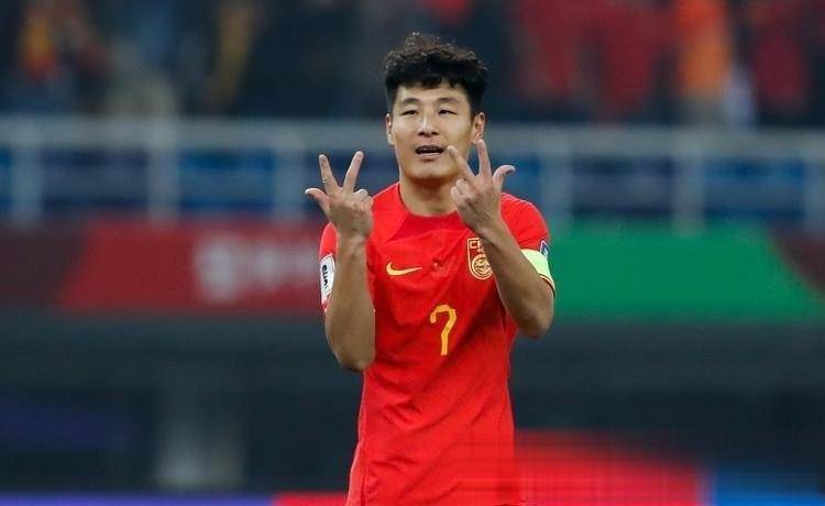 国米打破进球荒，武磊球迷集体高唱助威！
